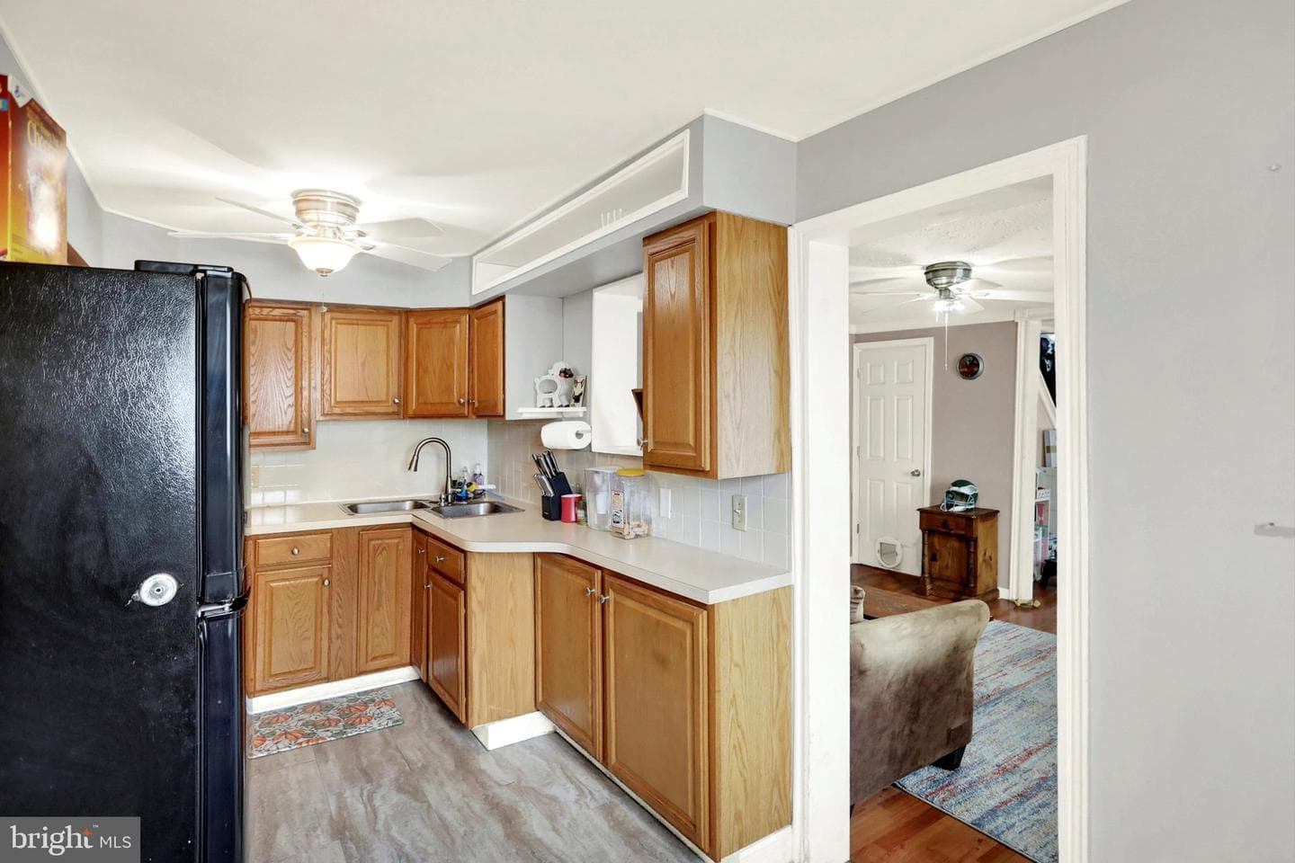 468 Elizabeth Street photo 10