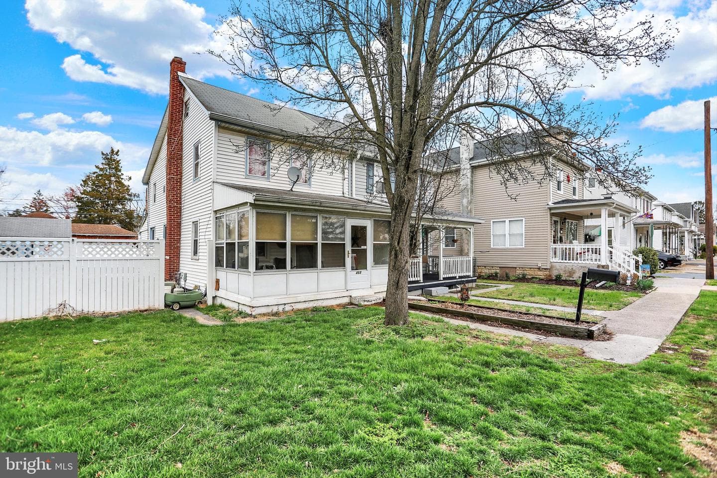 468 Elizabeth Street photo 2