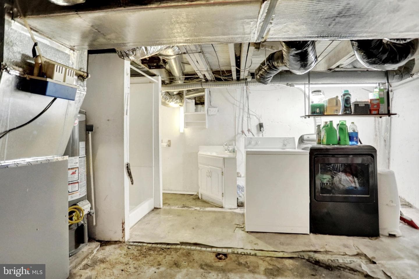 468 Elizabeth Street photo 27