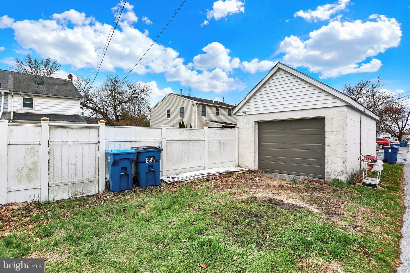 468 Elizabeth Street photo 36