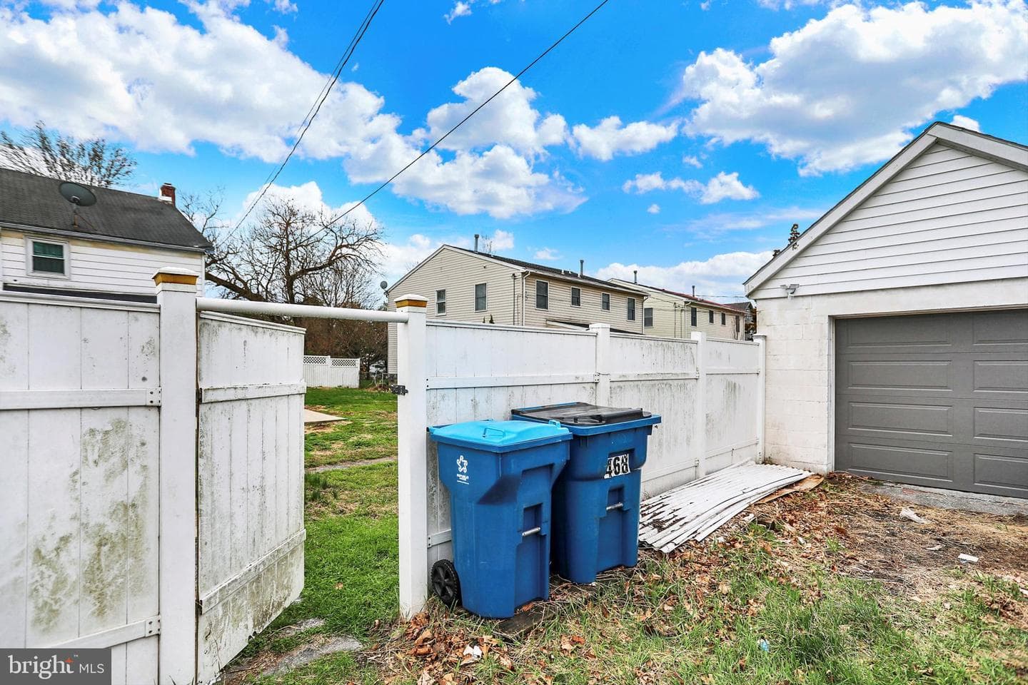 468 Elizabeth Street photo 37