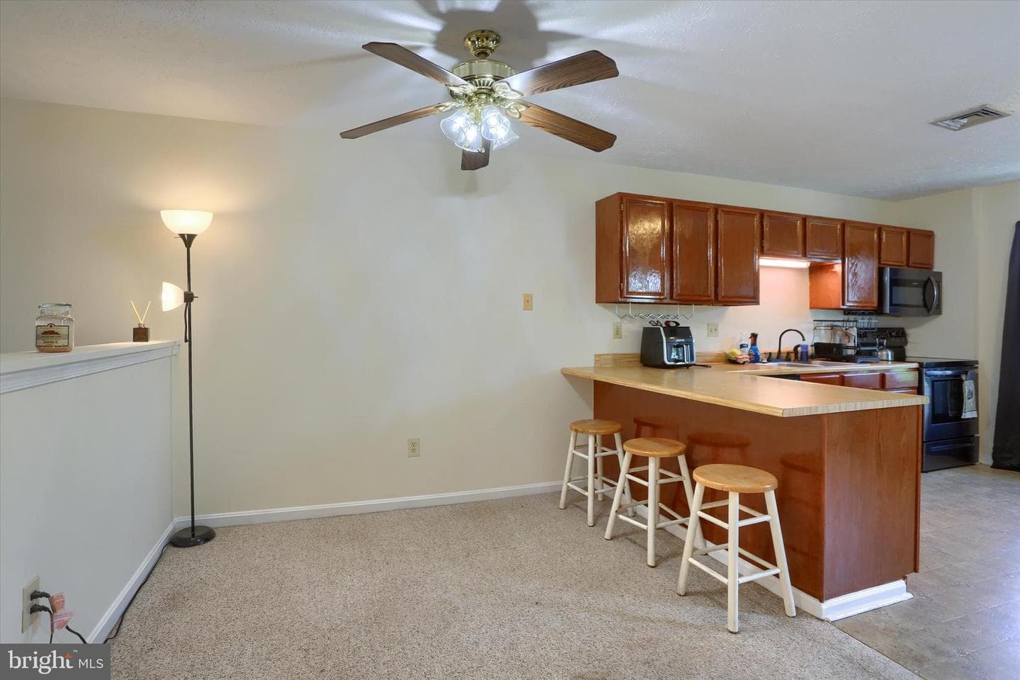310 Lincoln Avenue photo 16