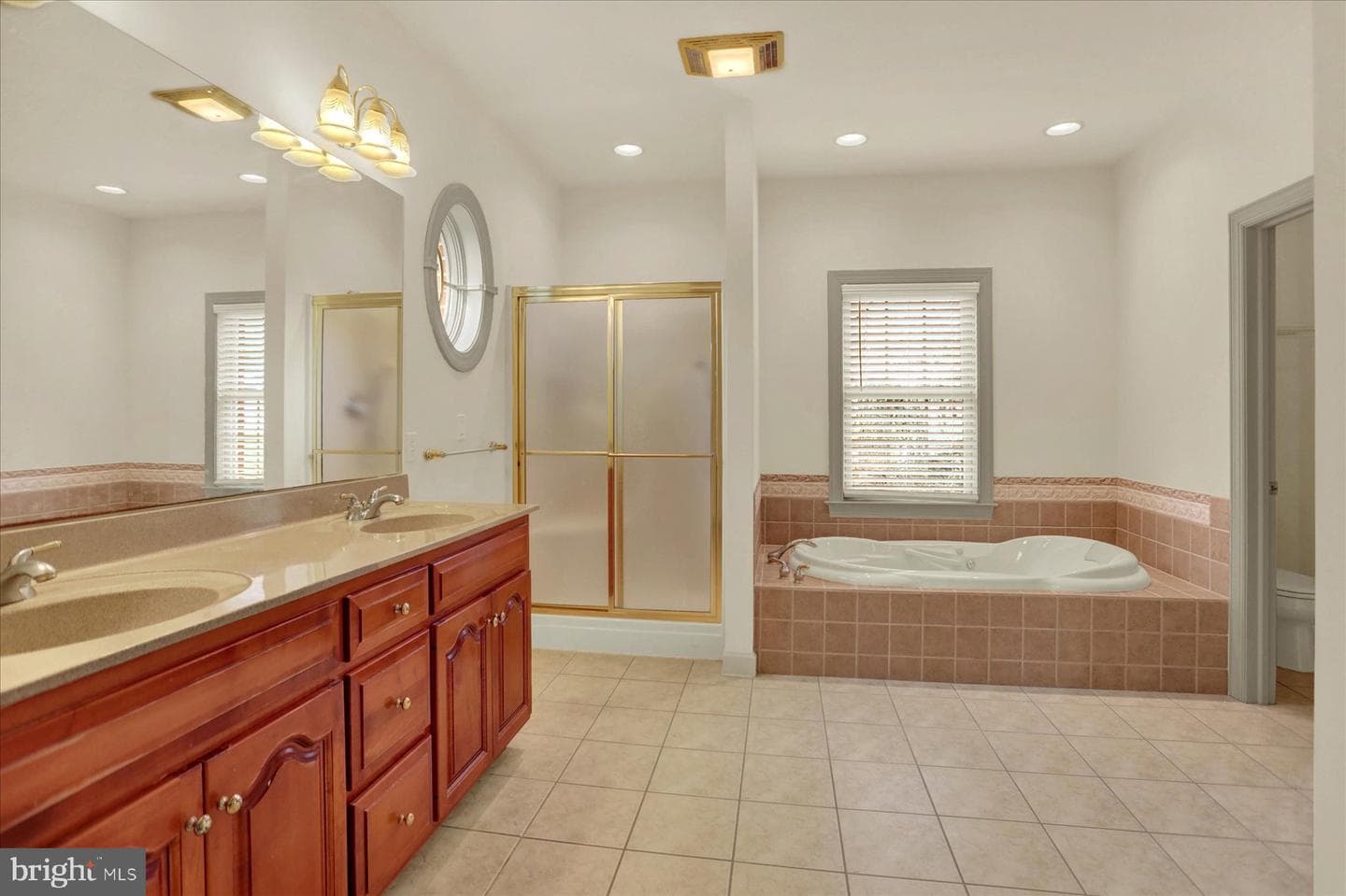 4755 Maple Shade Drive photo 24