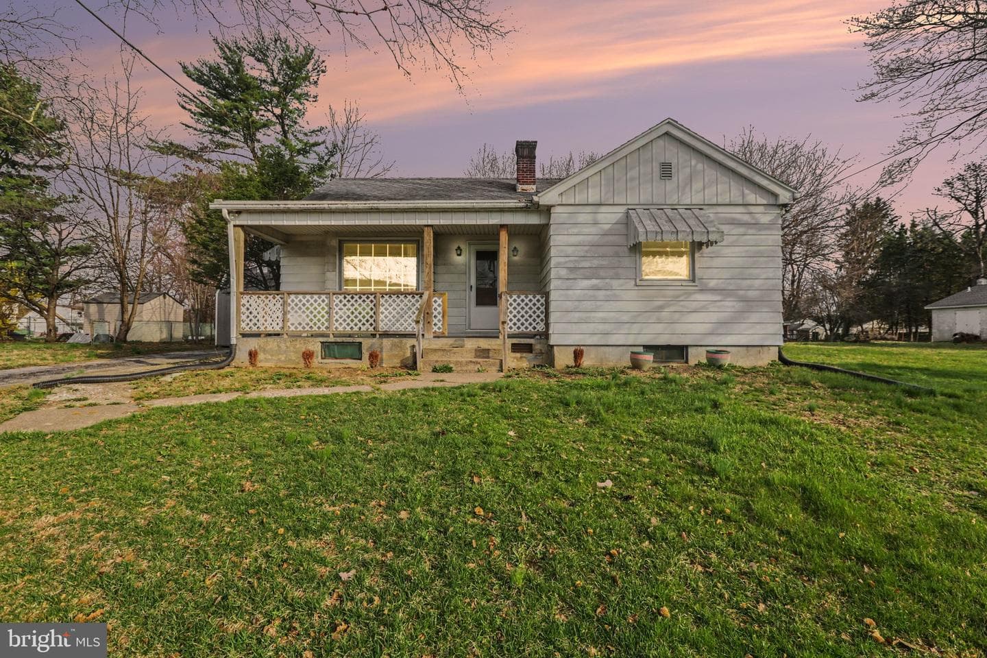 5512 Larkin Avenue photo 2
