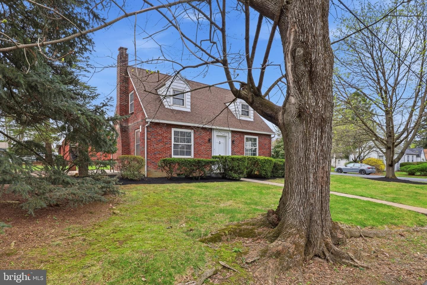 120 Maple Road photo 4