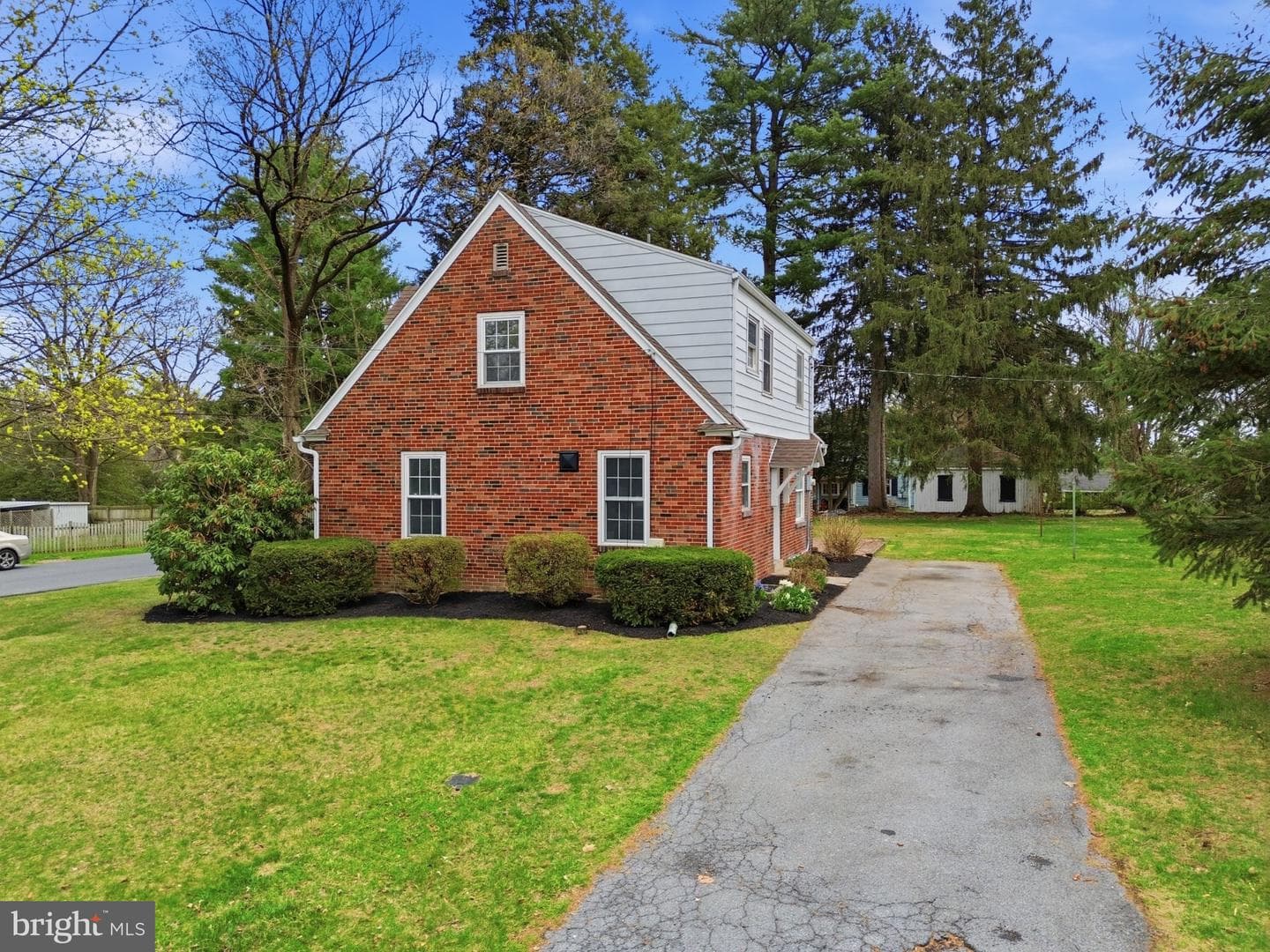 120 Maple Road photo 41