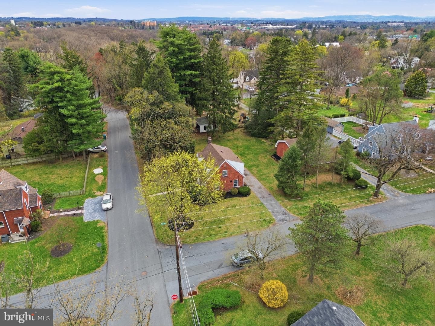 120 Maple Road photo 46