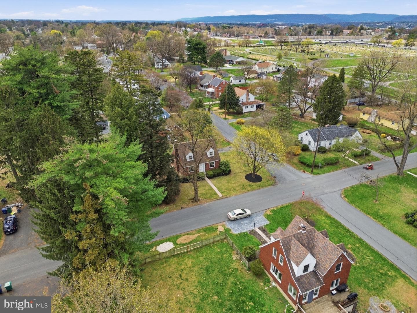 120 Maple Road photo 49