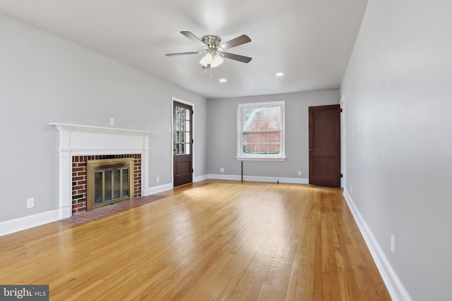 120 Maple Road photo 8