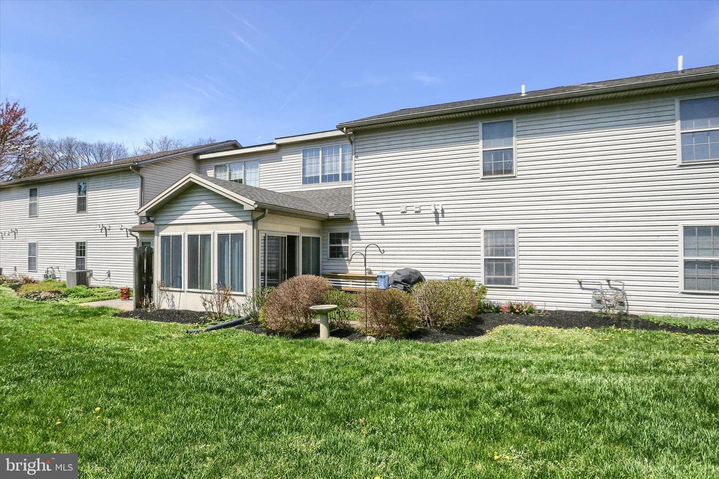 12 Edgewater Drive photo 33