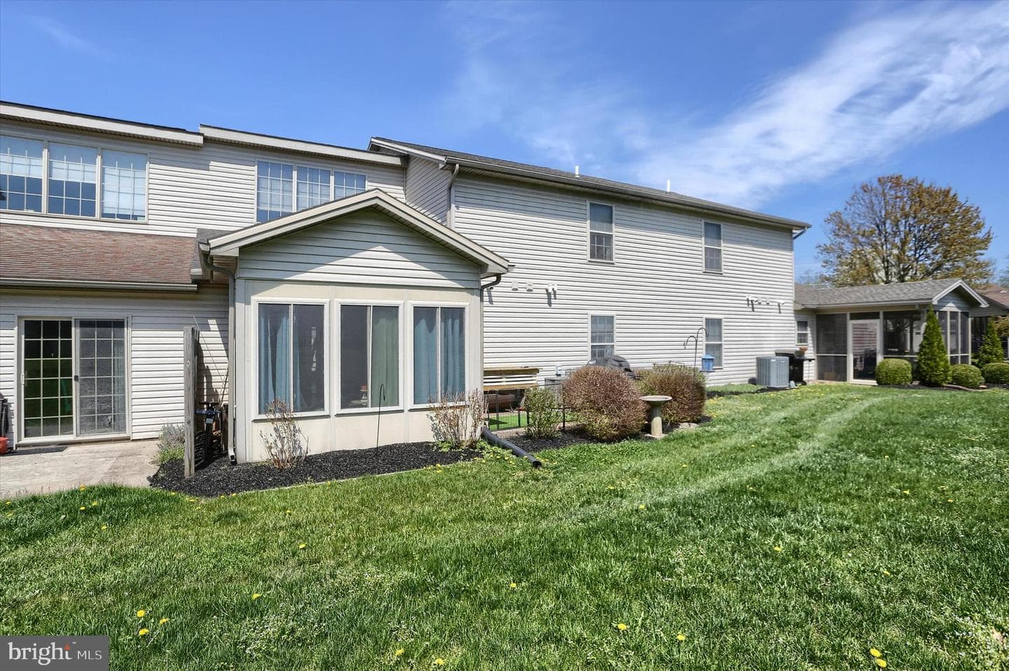 12 Edgewater Drive photo 35