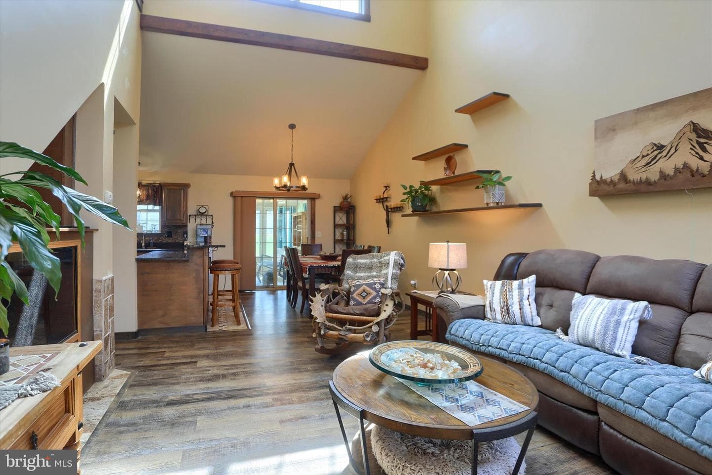 12 Edgewater Drive photo 5