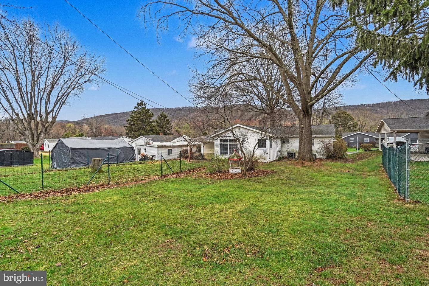 907 Meadow Lane photo 27