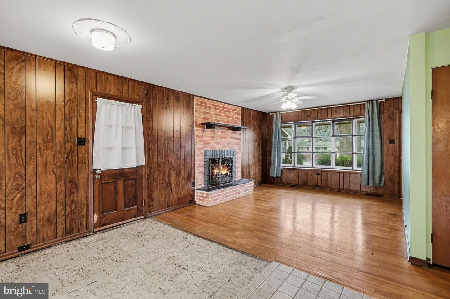 907 Meadow Lane photo 6