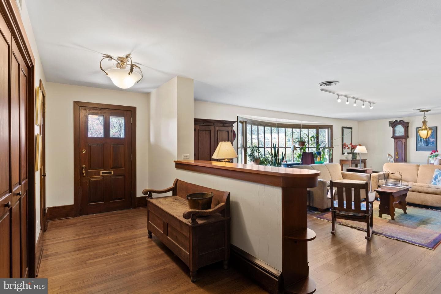 2301 Valley Road photo 2