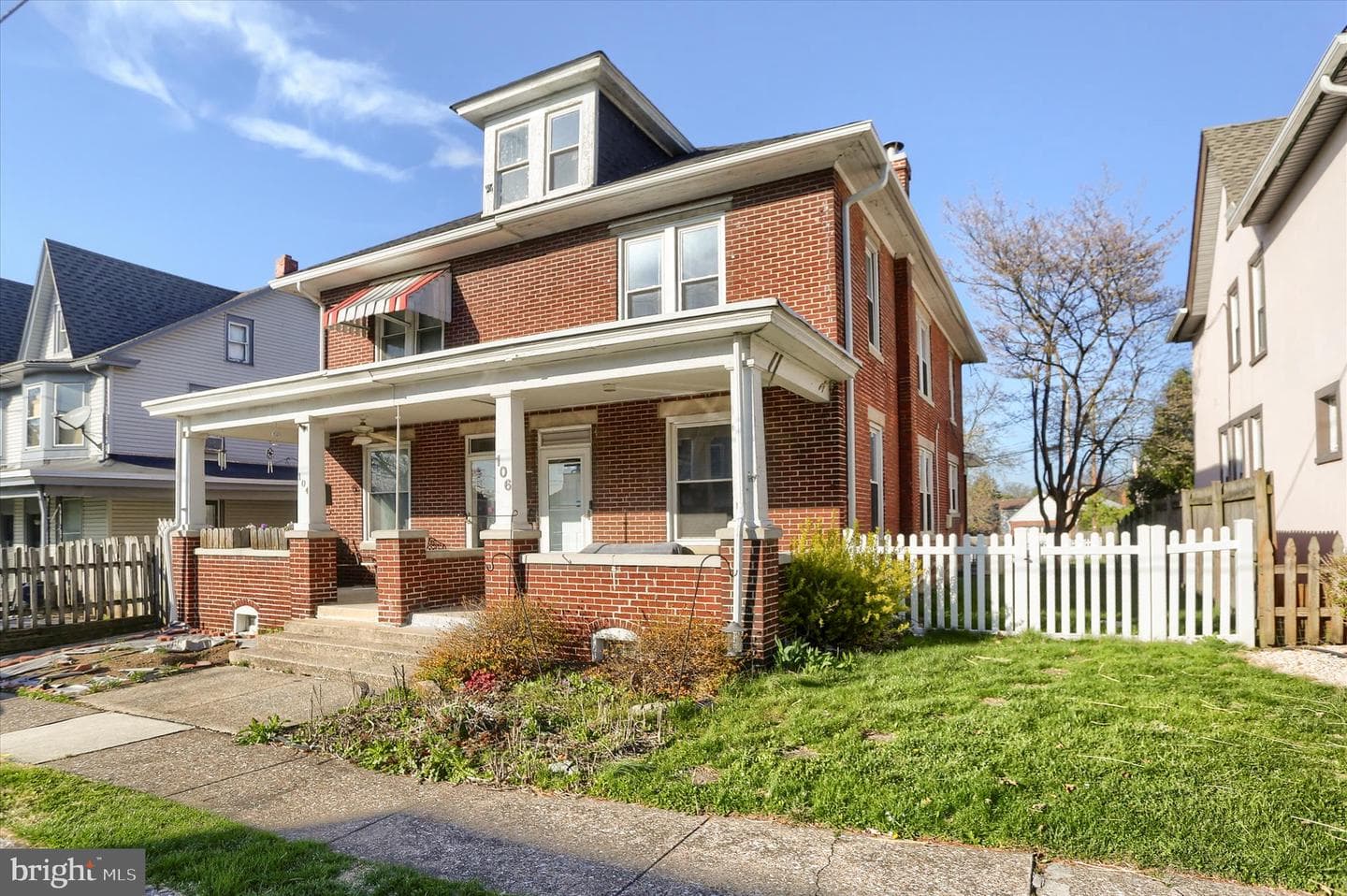 106 Shell Street photo 2
