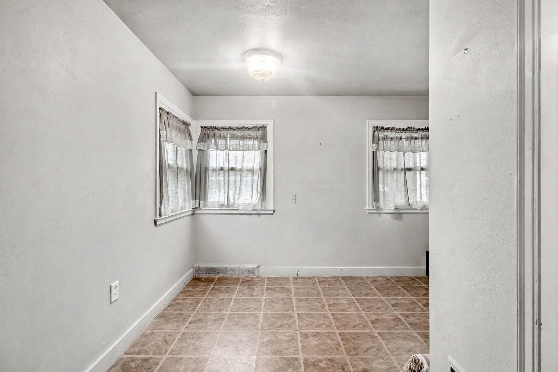 3008 George Street photo 19