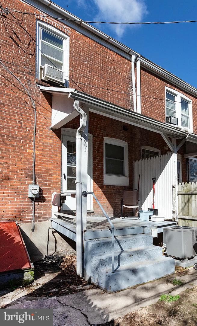 2441 Penn Street photo 28