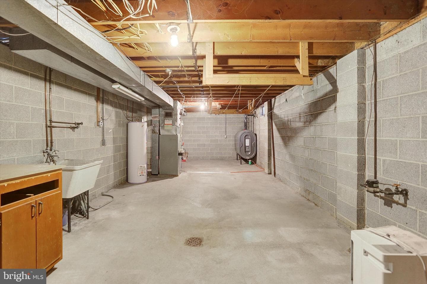 124 Levan Street photo 34