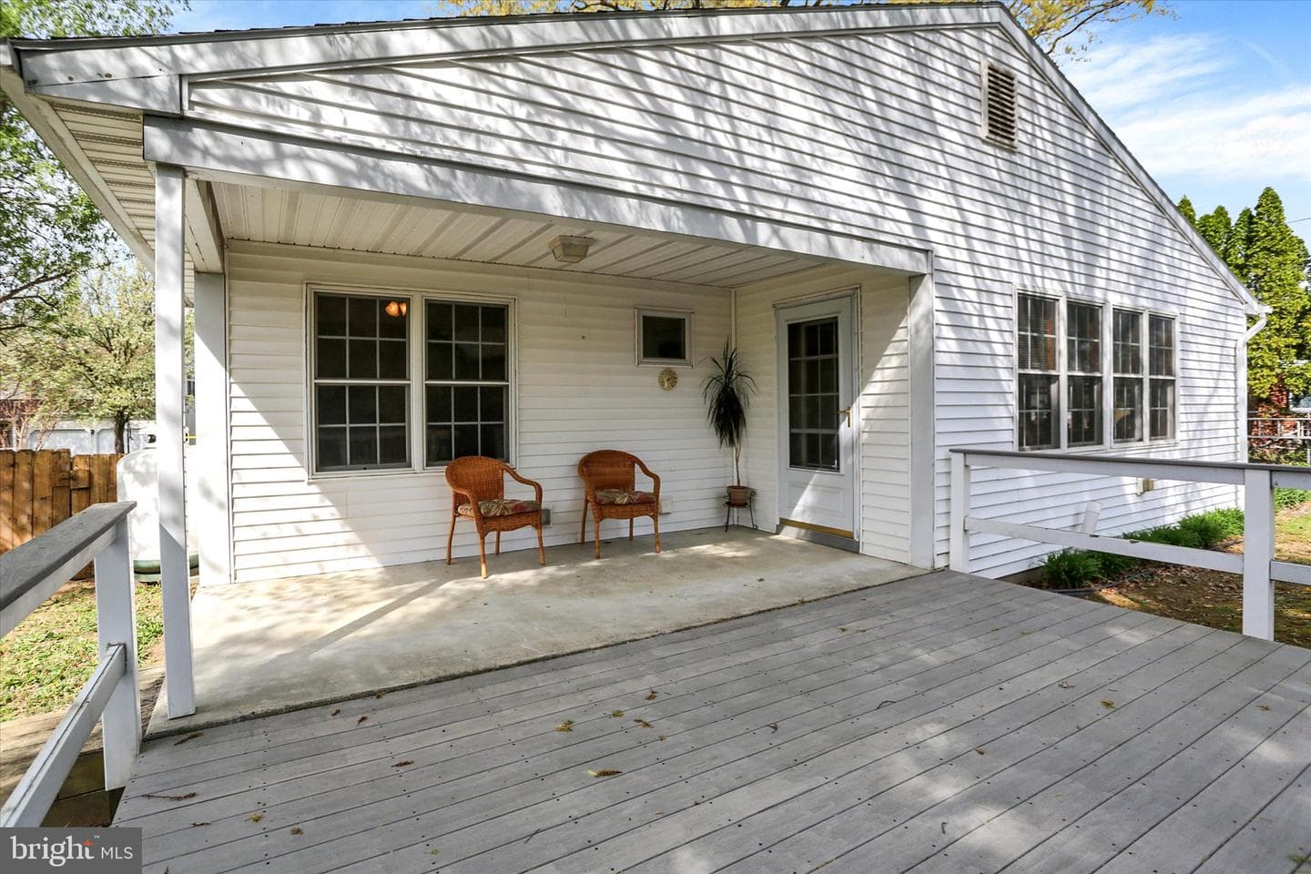 124 Levan Street photo 37
