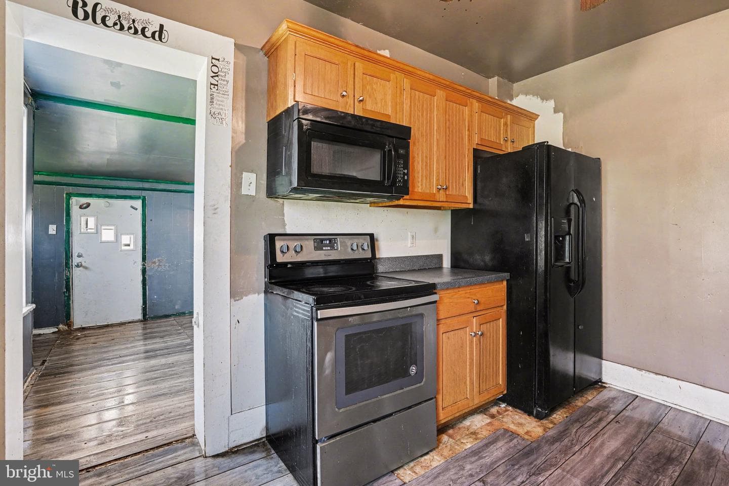 631 Dunkle Street photo 6