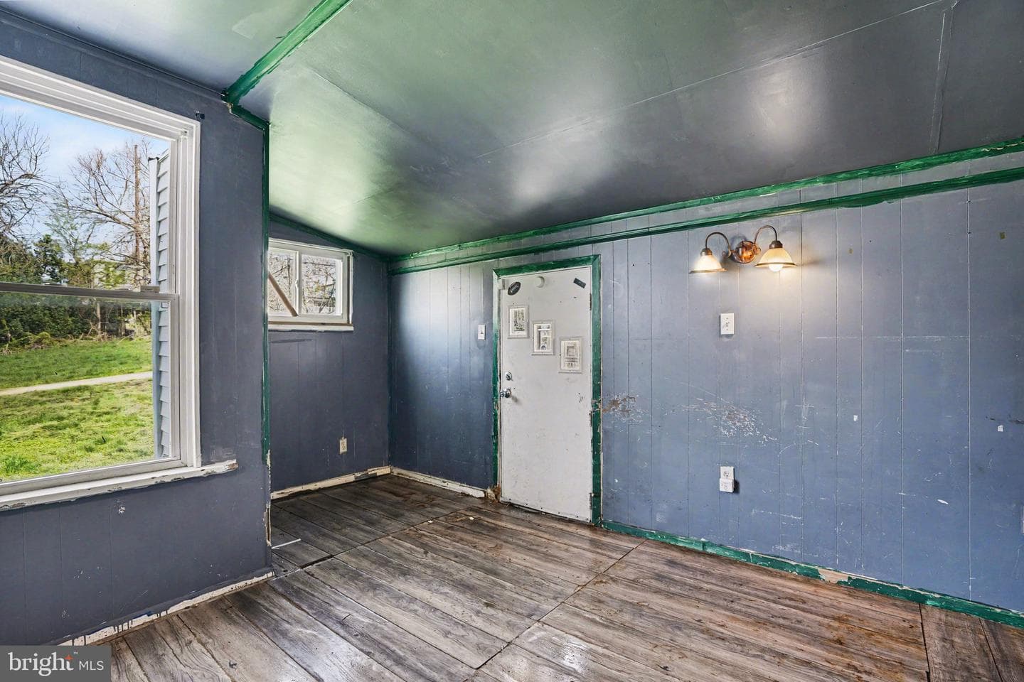 631 Dunkle Street photo 8