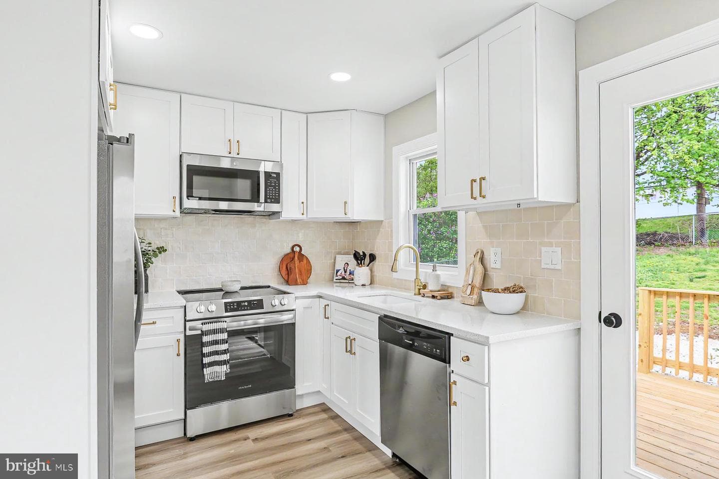 3984 Williams Street photo 12