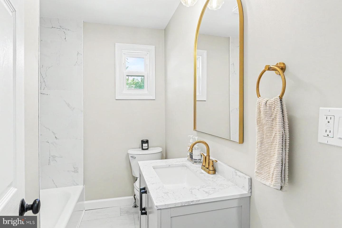3984 Williams Street photo 15