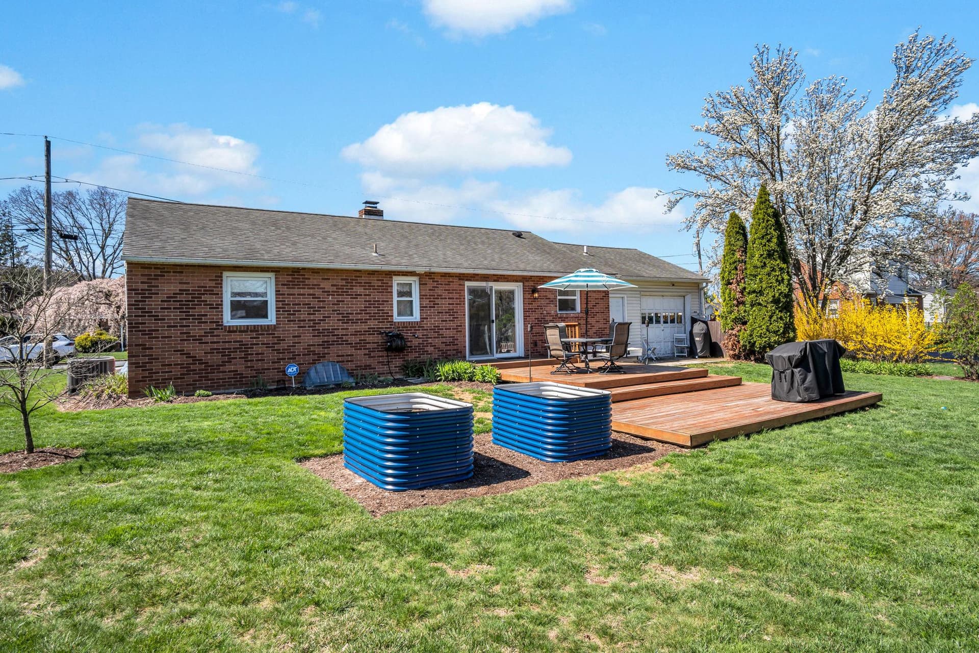 81 Peach Avenue photo 27