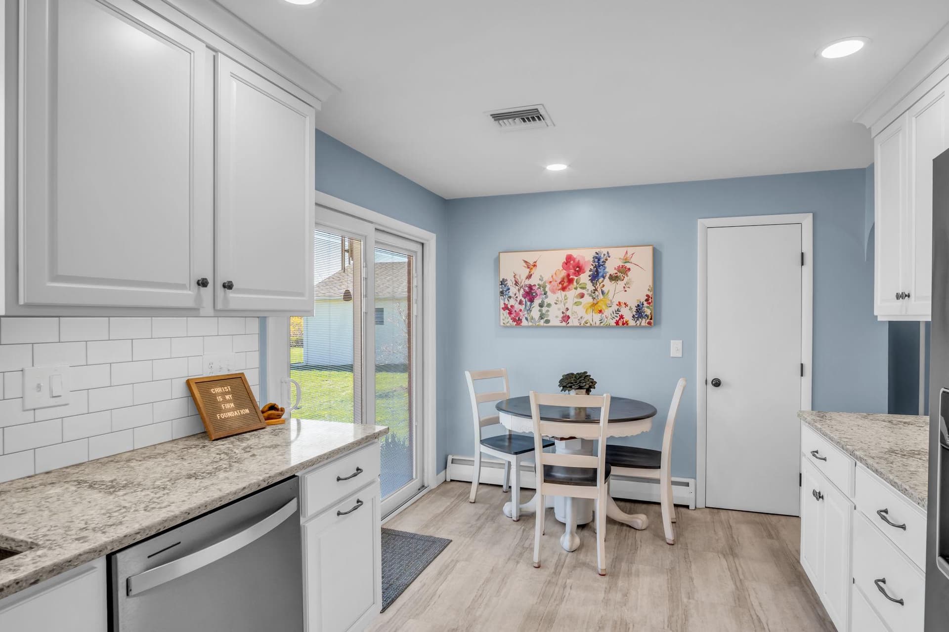 81 Peach Avenue photo 9
