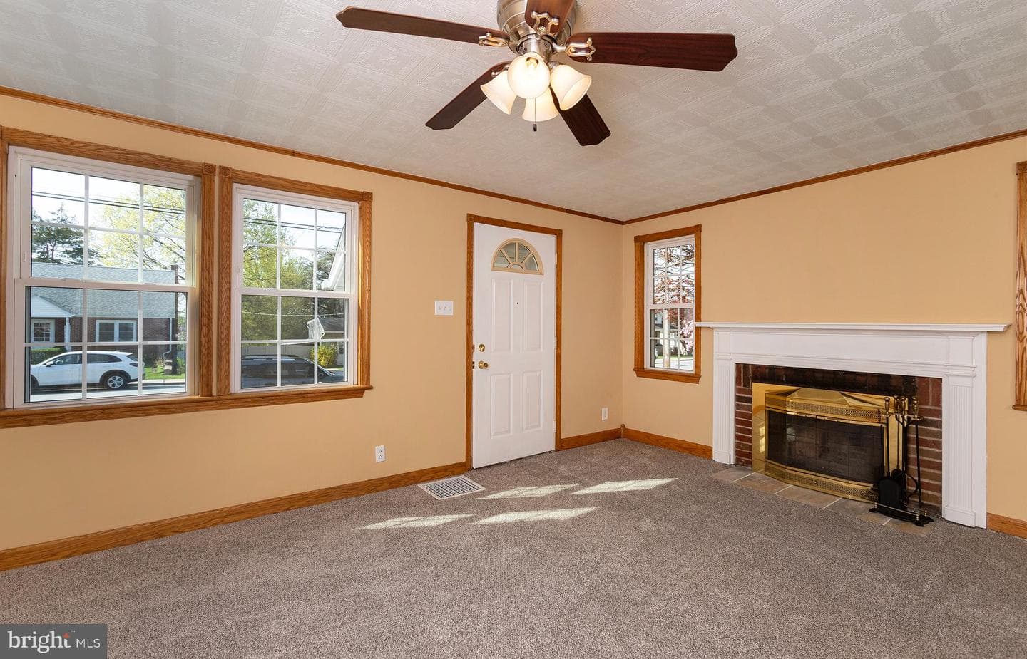 355 E High Street photo 17