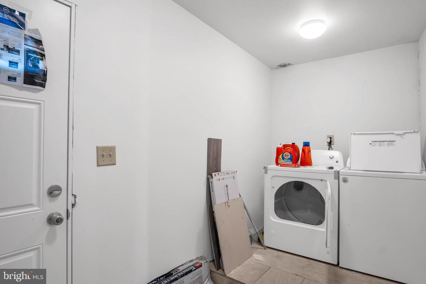 125 E Emaus Street photo 9