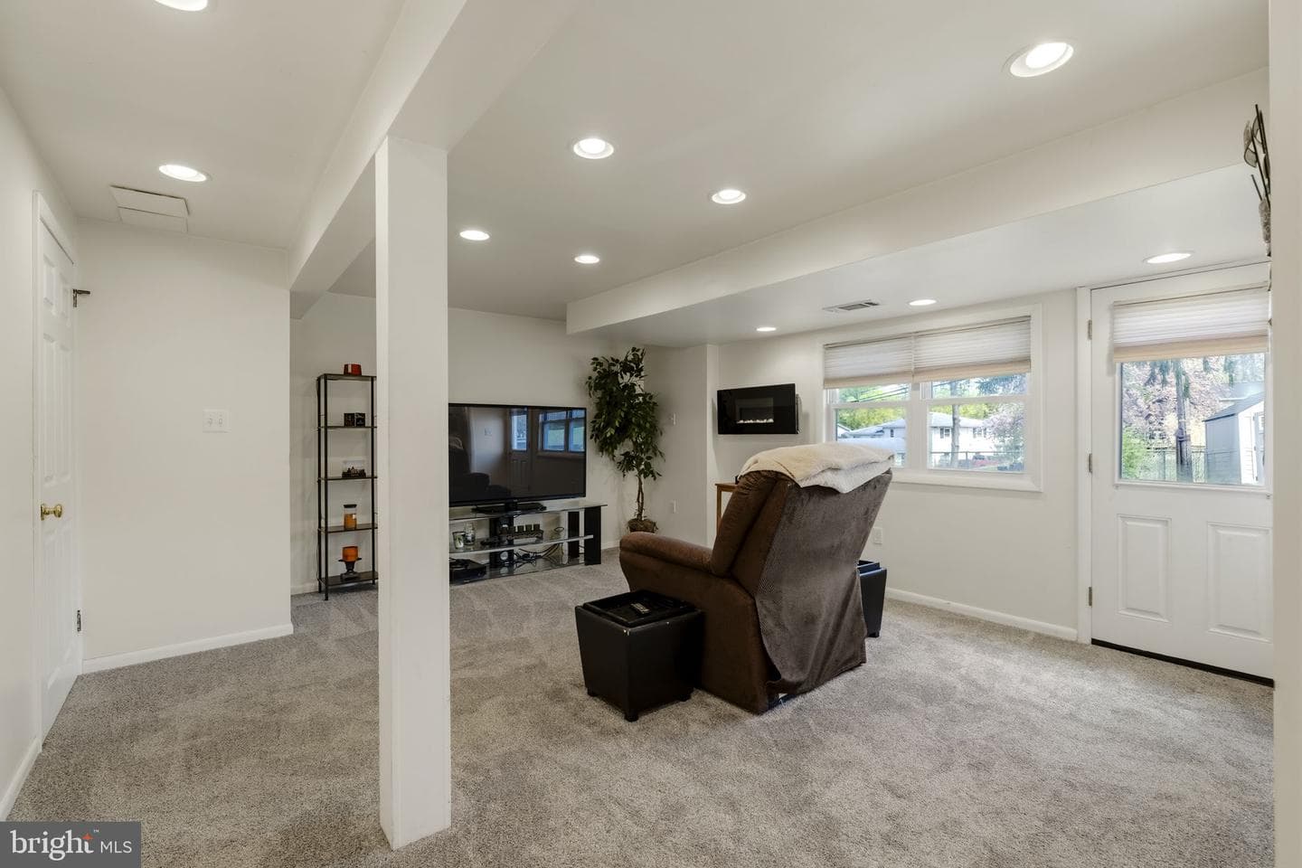 507 Clermont Drive photo 26