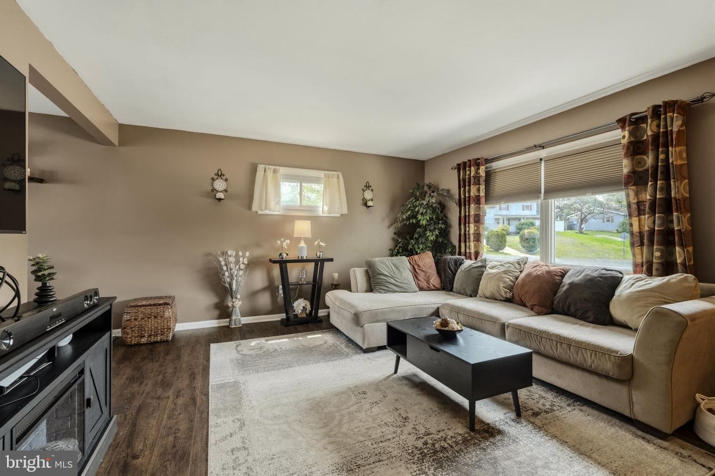 507 Clermont Drive photo 6