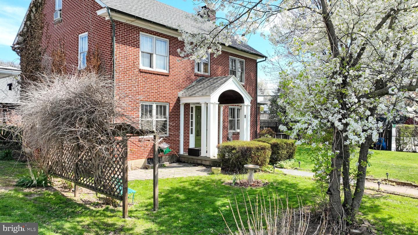 7 Oakleigh Avenue photo 2