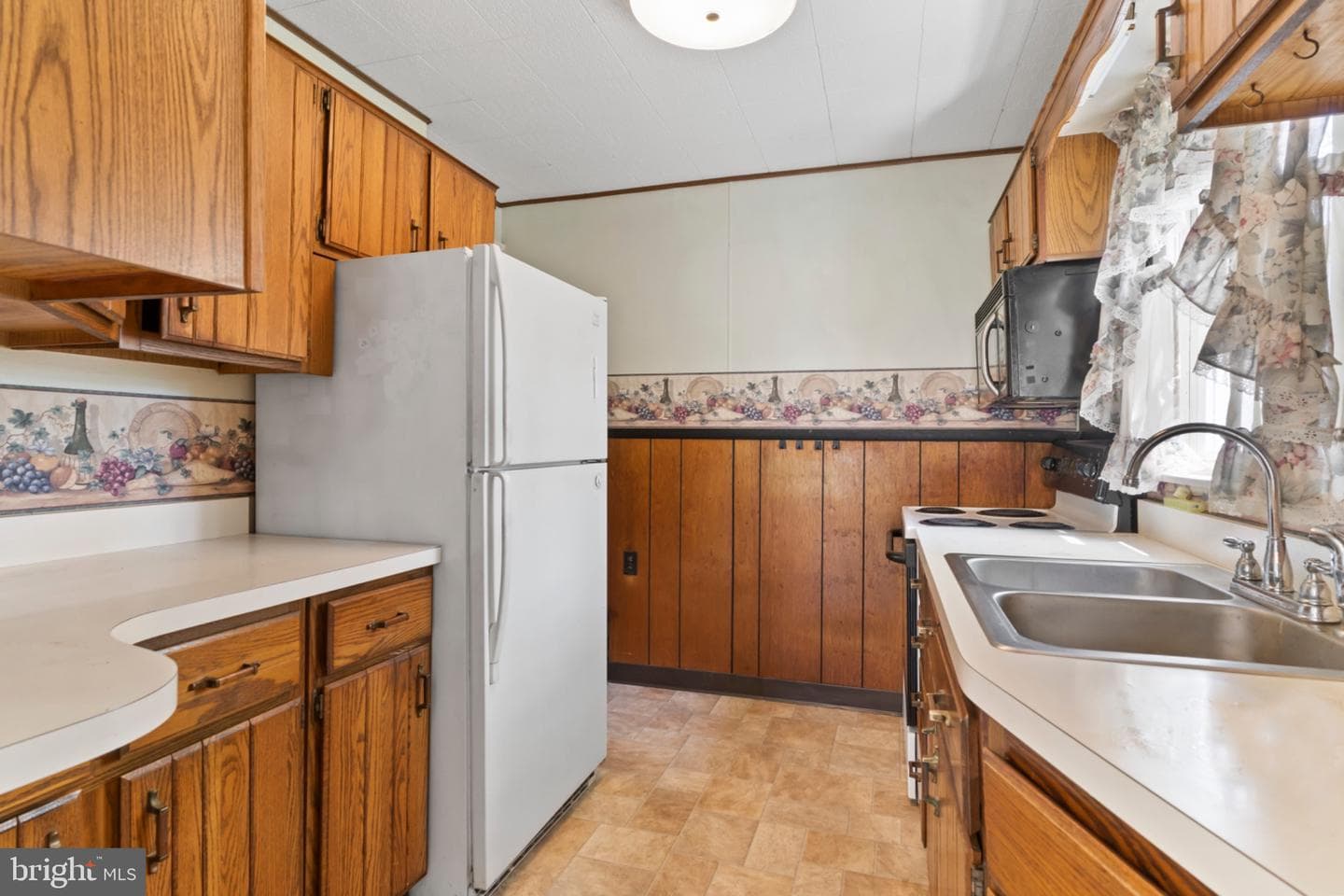 3513 Beaufort Street photo 9