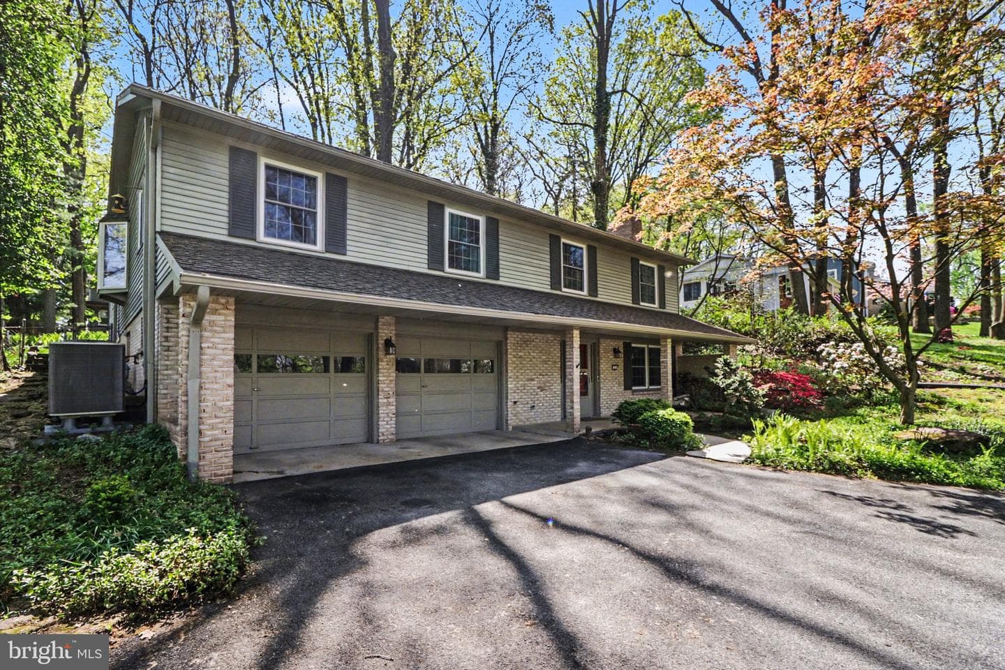1416 Bradley Avenue photo 2