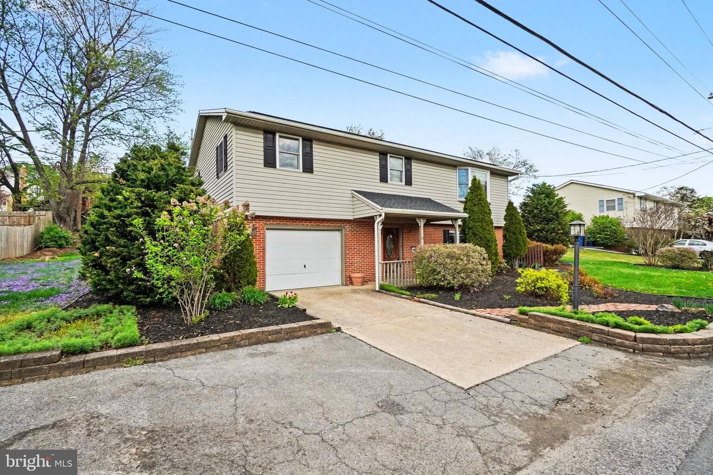7726 Valleyview Avenue photo 2