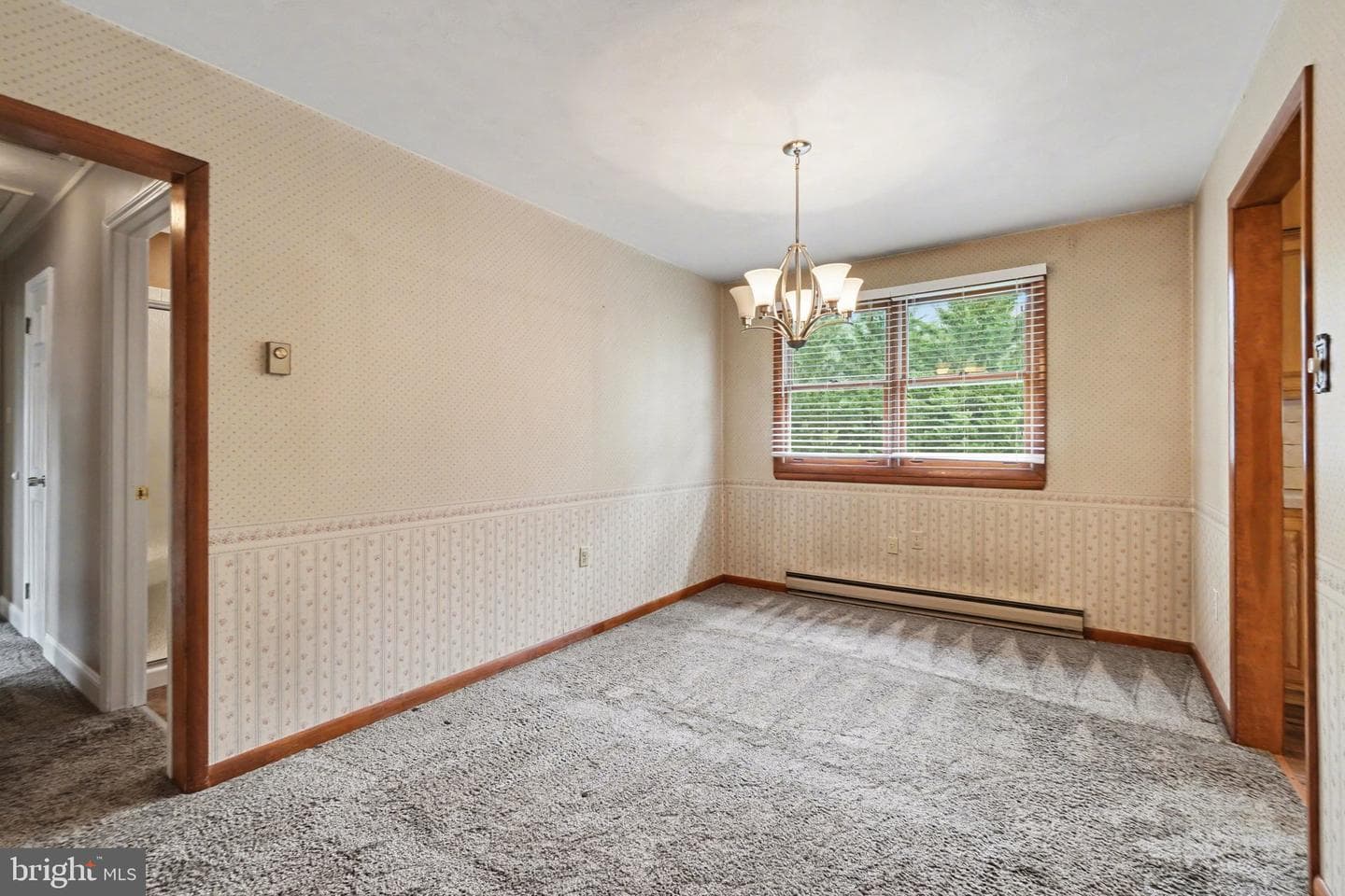 7726 Valleyview Avenue photo 9