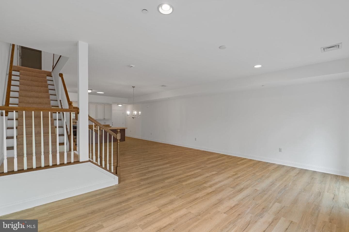 105 High Pointe Drive photo 18