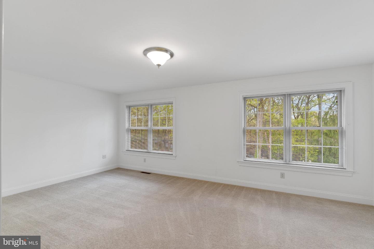 105 High Pointe Drive photo 26