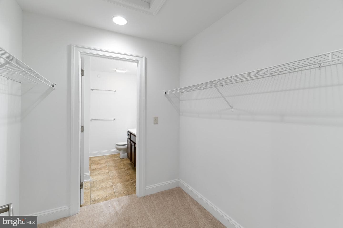 105 High Pointe Drive photo 29