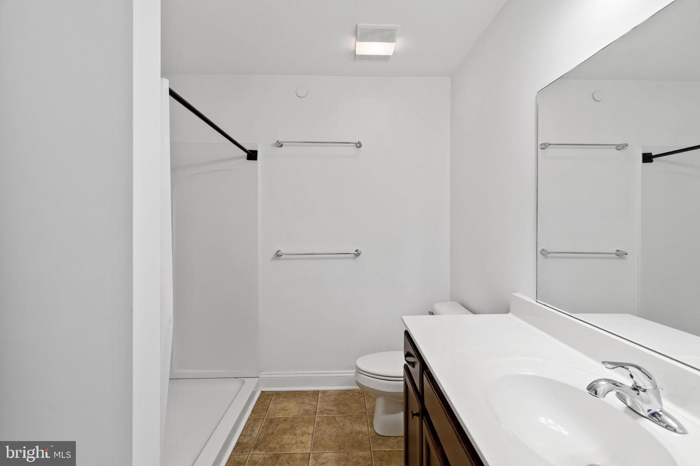 105 High Pointe Drive photo 31