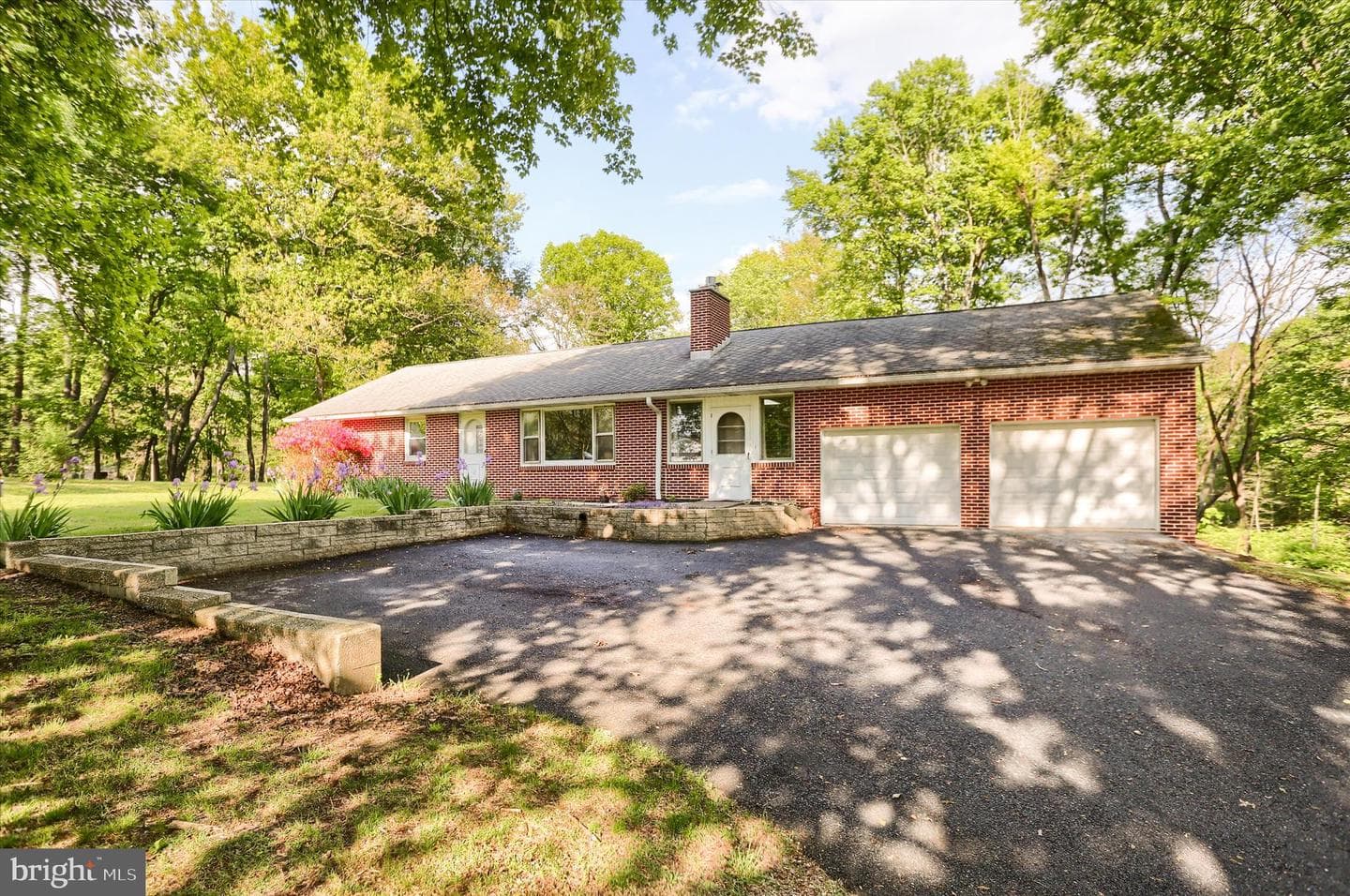 1401 La Carr Lane photo 3
