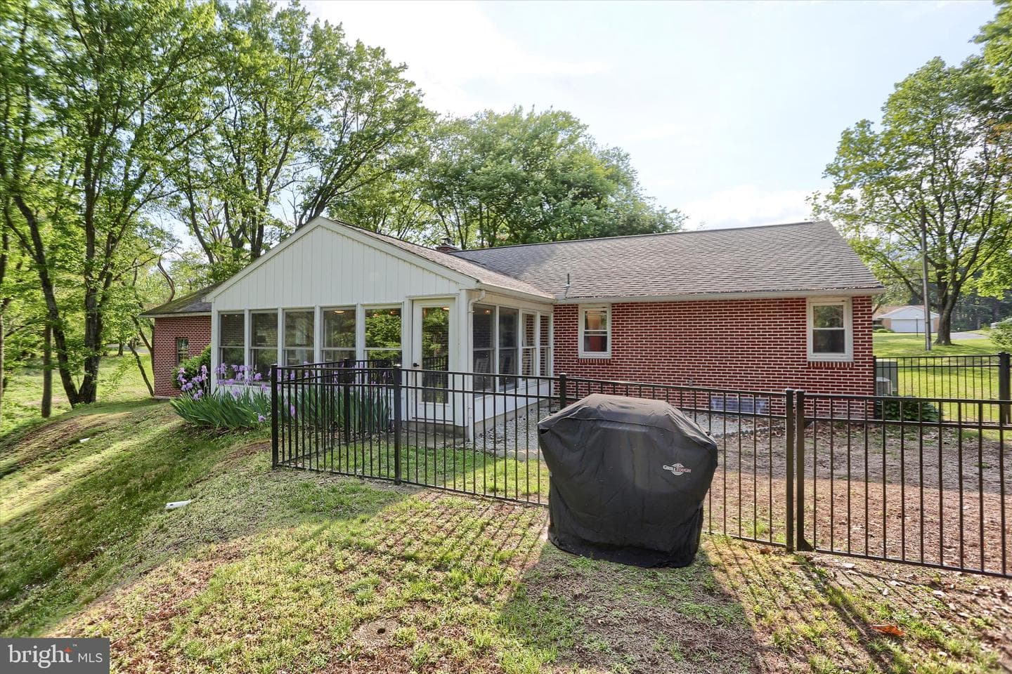 1401 La Carr Lane photo 35