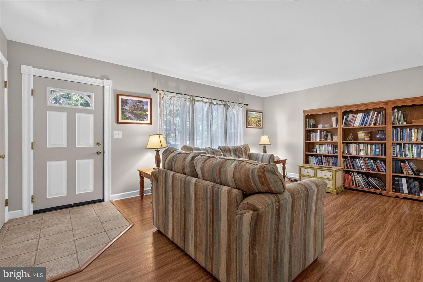826 Lark Drive photo 5