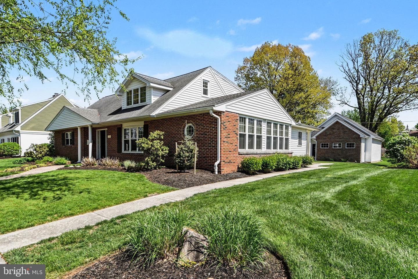244 Cedar Avenue photo 32