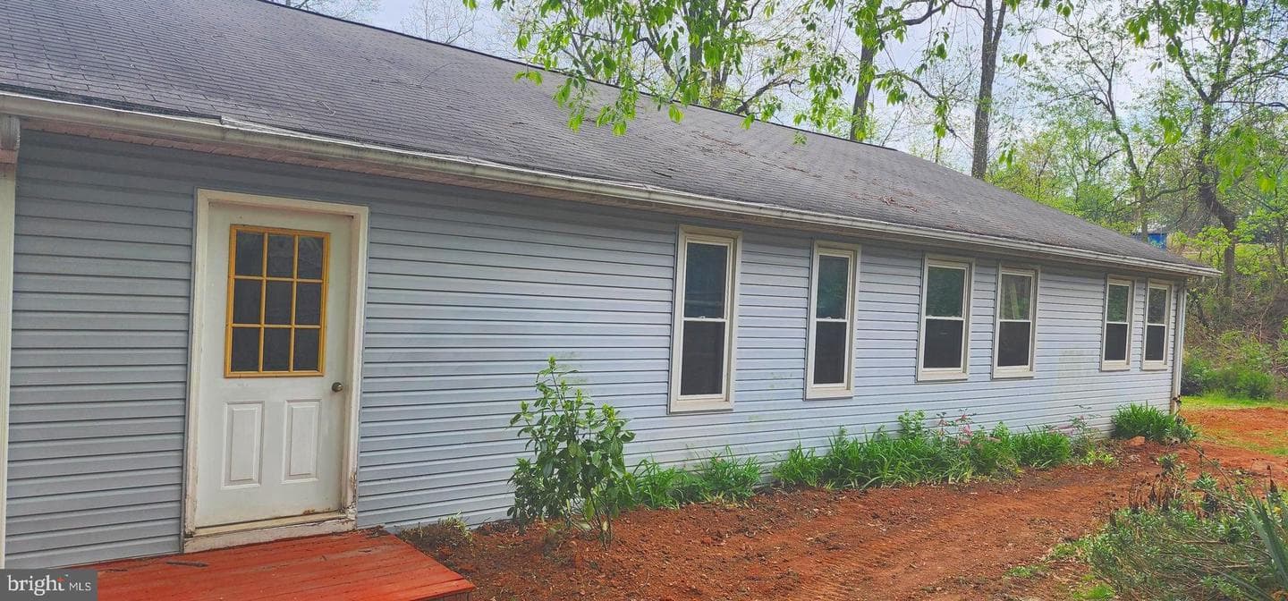 834 Oberlin Road photo 5