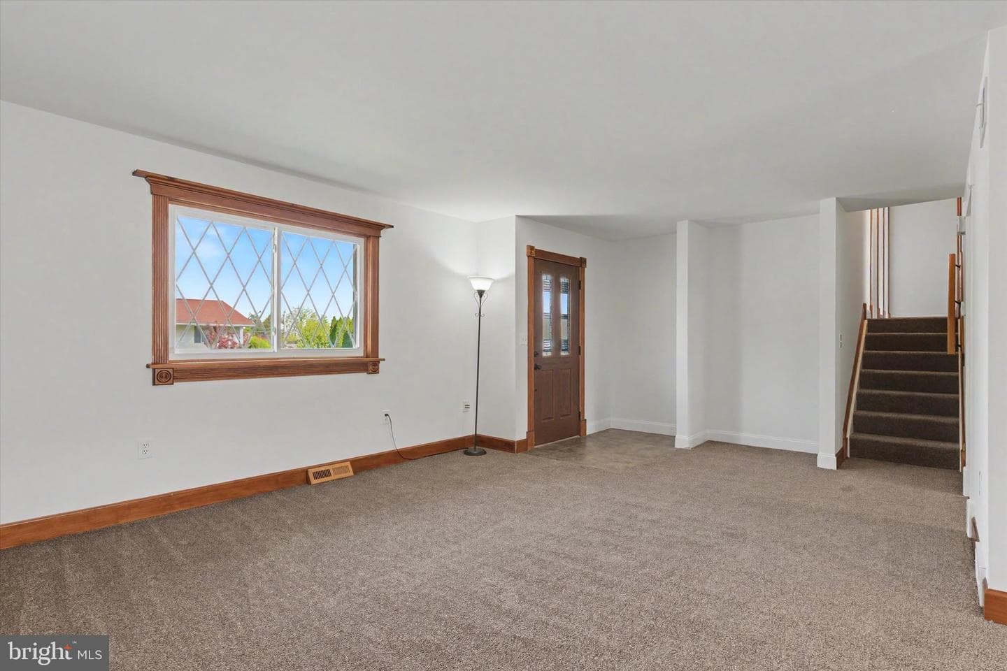 608 Frances Drive photo 2