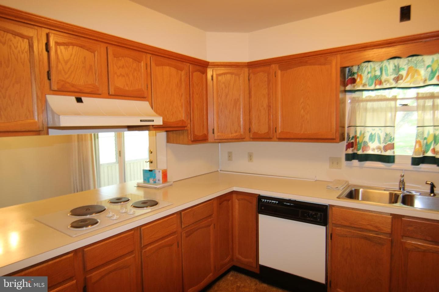 1370 Woodridge Drive photo 13